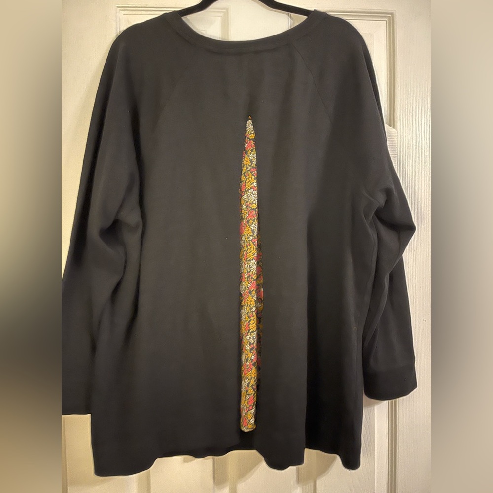 Loft Plus sweatshirt with floral back detail